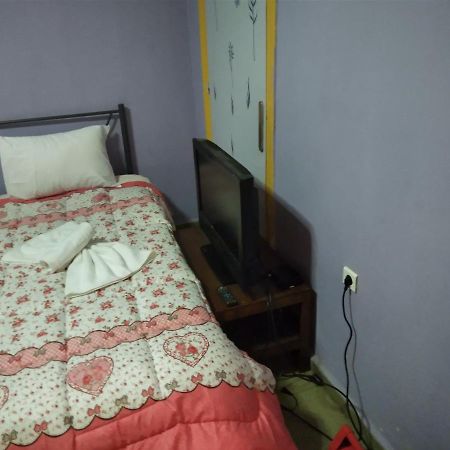 Hostel Pinguino Ateny Zewnętrze zdjęcie